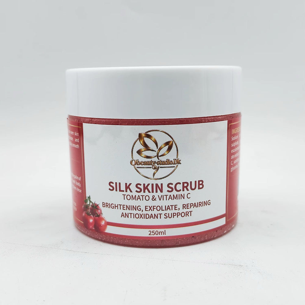 Silk Skin Scrub tomate et vitamine C 250 ml